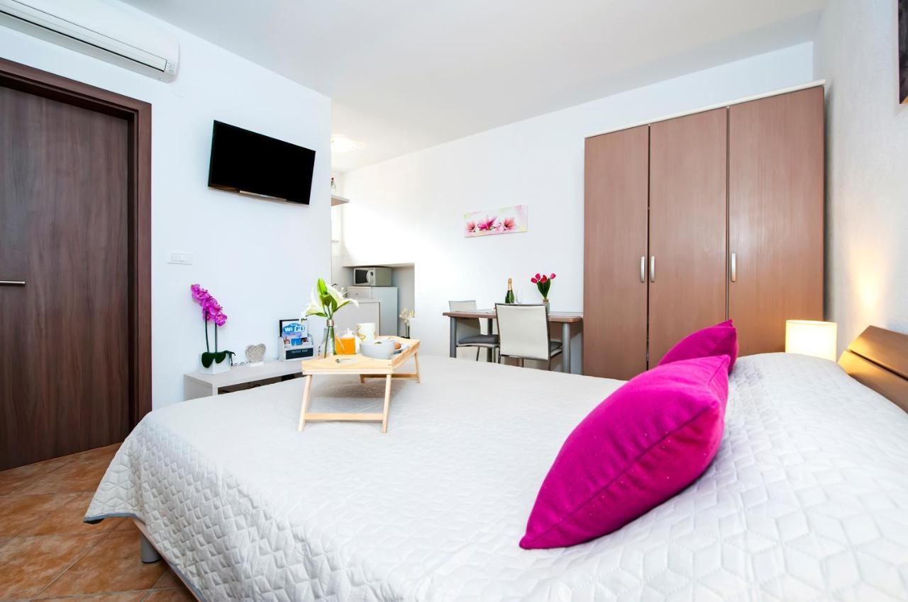 F&R Apartments Rovinj Eksteriør billede